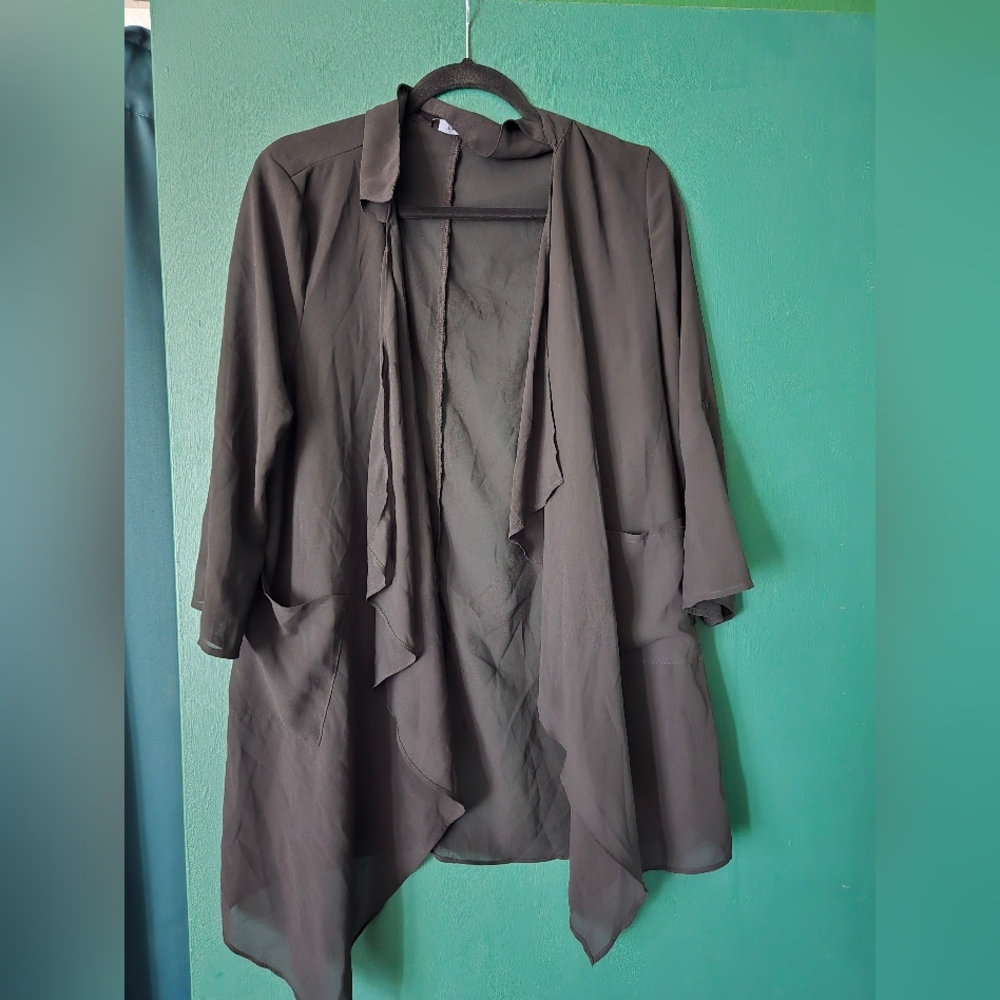 Trac Elegant Black Cardigan